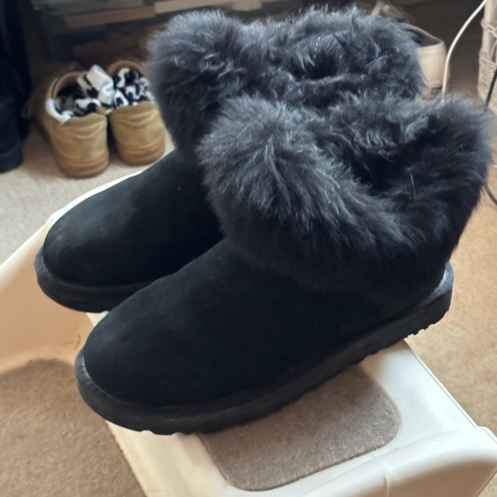 UGG Black Suede Short Shearling Cuff Booties